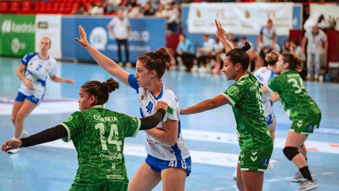 Encuentro entre Aula y Rocasa