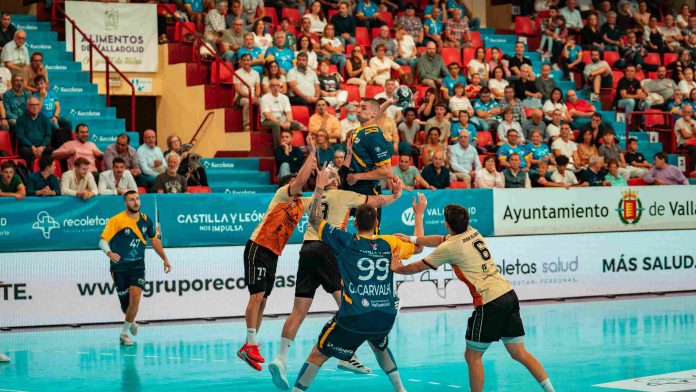 Lanzamiento de Fodorean en el partido ante Gualajara