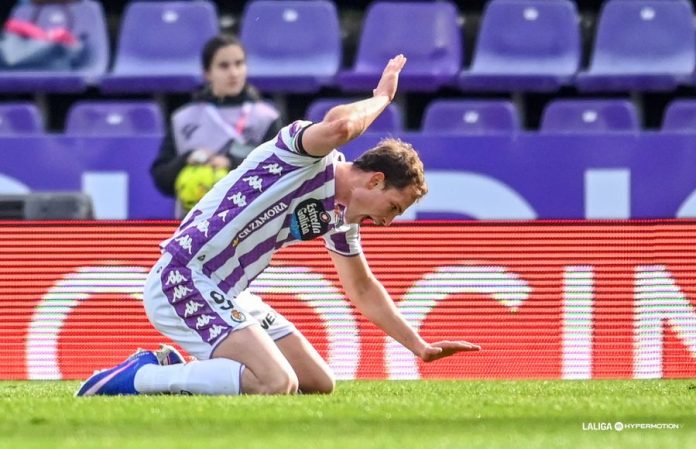 Latasa en el partido del Real Valladolid ante el Castellón
