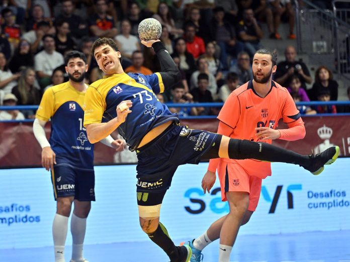 Partido del Recoletas ante el Barcelona en la Copa Asobal