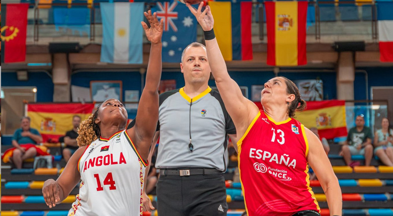 Vicky Vilariño con la camiseta de España Vicky Vilariño con la camiseta de España
