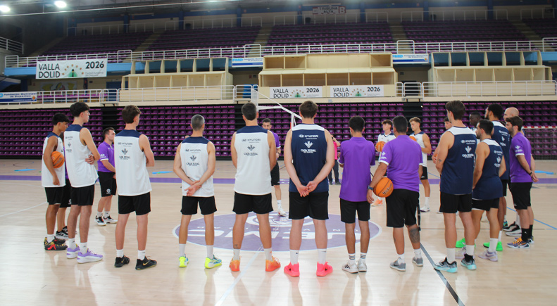 Primer entrenamiento del UEMC Baloncesto Valladolid