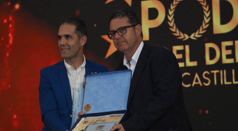 APDV recibe reconocimiento en los Premios Podium