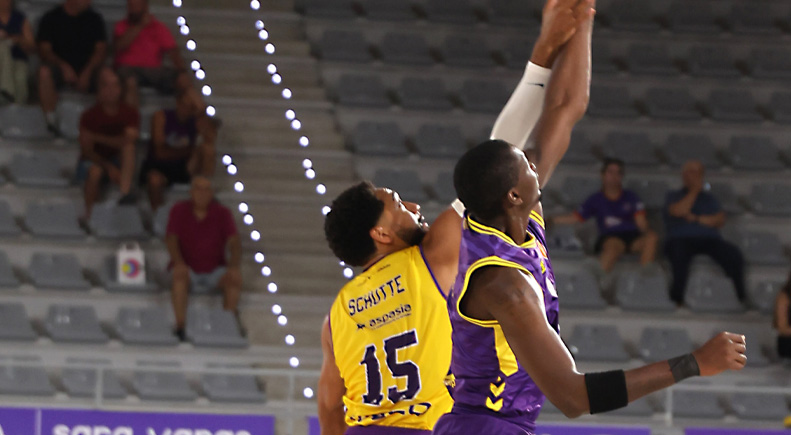 Amistoso entre Palencia Baloncesto y UEMC Baloncesto Valladolid