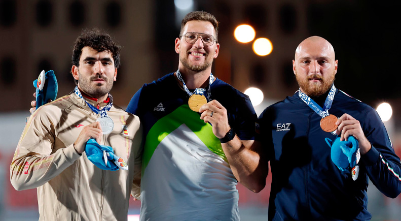 Diego Casas, con su plata en Taranto