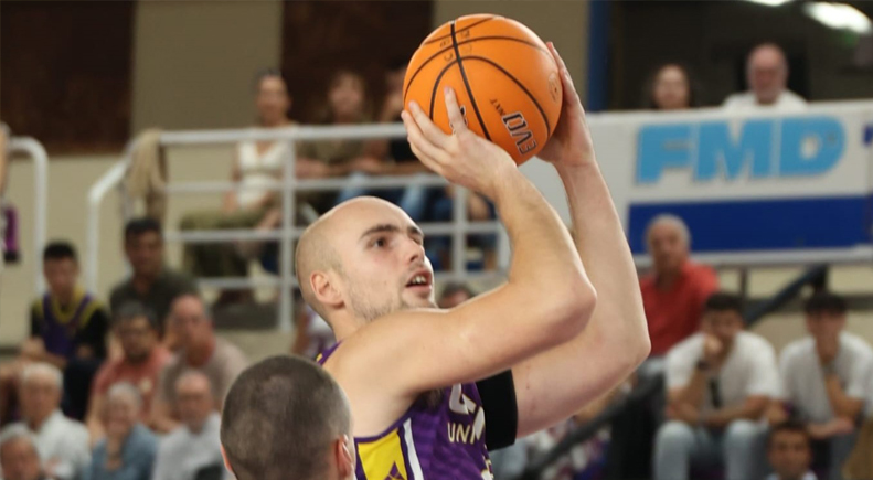 Partido del UEMC Baloncesto Valladolid