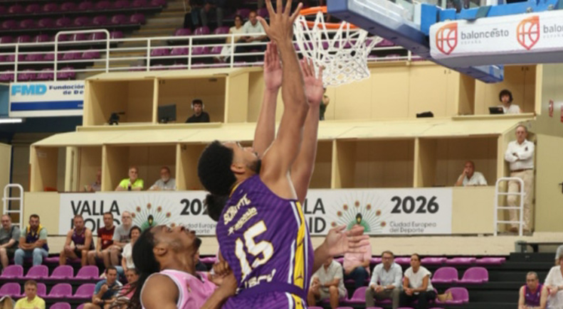 Partido entre UEMC Baloncesto Valladolid y Ponferrada Partido entre UEMC Baloncesto Valladolid y Ponferrada