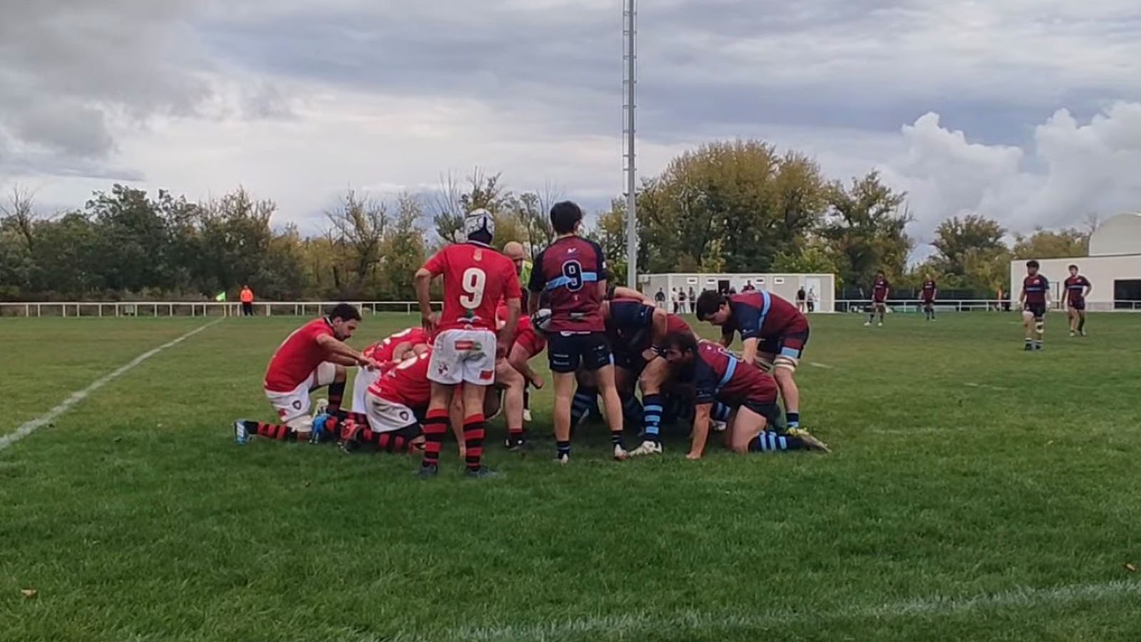 Melé durante el partido entre Arroyo y Aranda