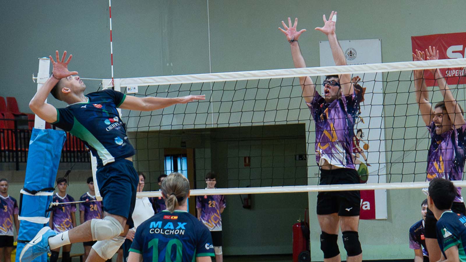 UVa VCV de archivo UVa VCV en el partido de Fuente La Mora